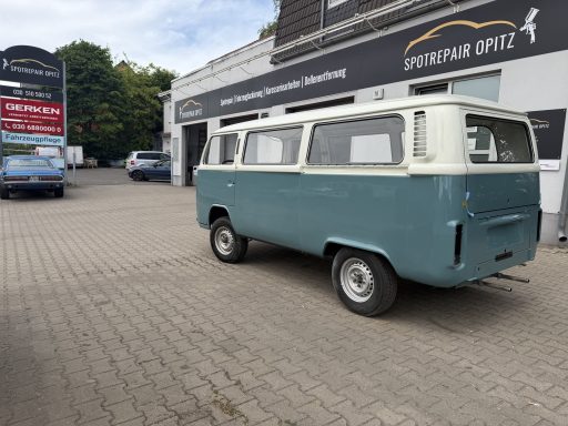 VW T2 nach abgeschlossener Lackierung und Restaurierung